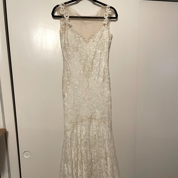 Olvis Olga Yermoloff Lace Mermaid Wedding Gown 4236 - Picture 2 of 16